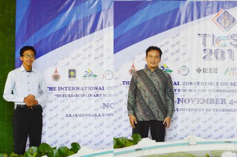 DOSEN DAN MAHASISWA ELEKTRONIKA PRESENTASI PADA TICST 2015 DI THAILAND